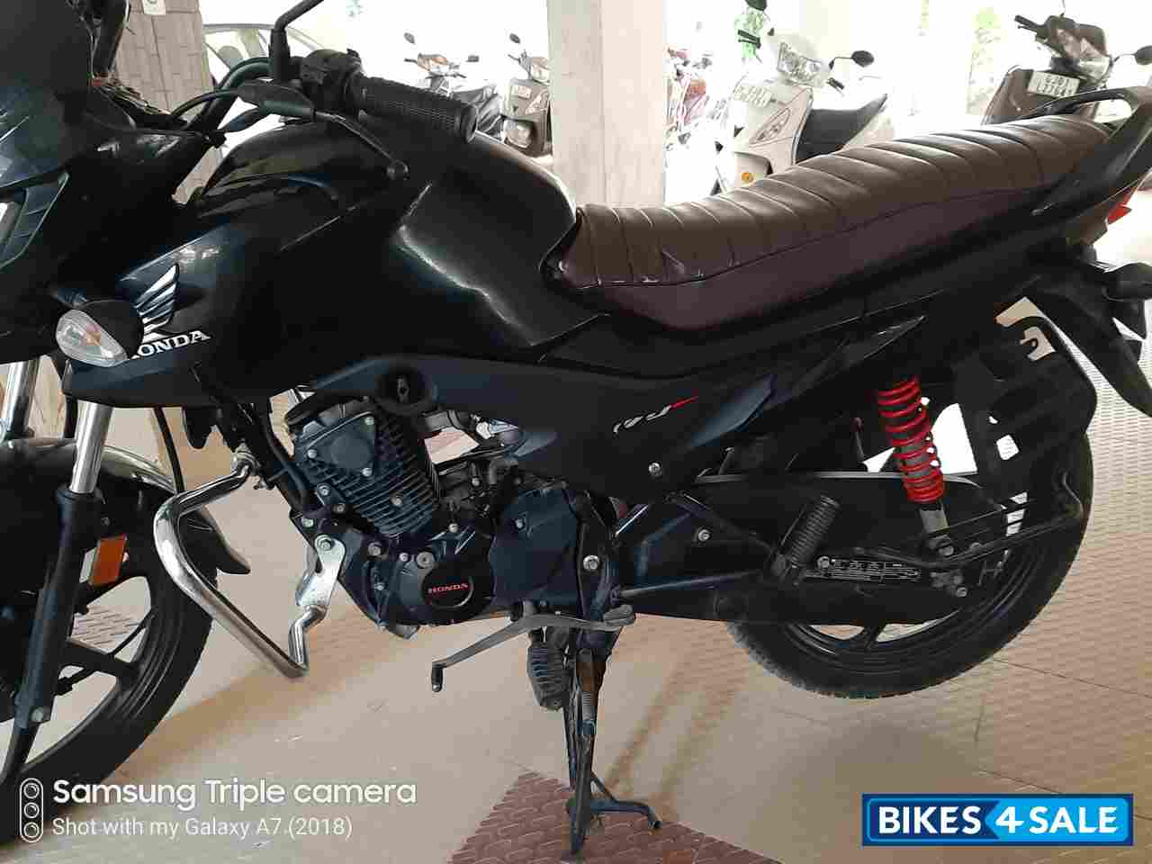 Honda livo price online bike