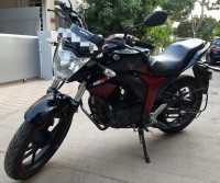 Black-red Suzuki Gixxer 150