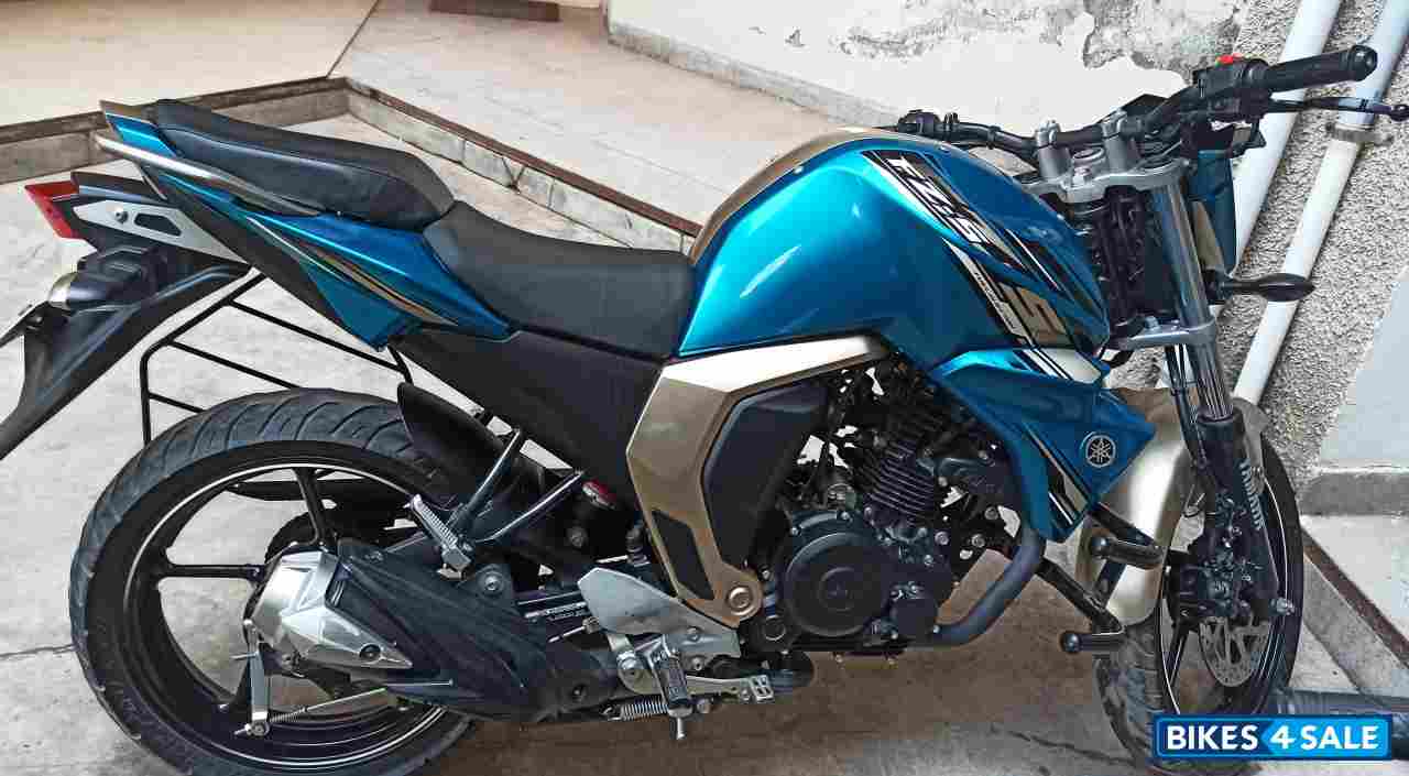 Cyan Blue Gold Yamaha FZ-S FI V2