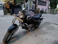 Black Bajaj Avenger Cruise 220