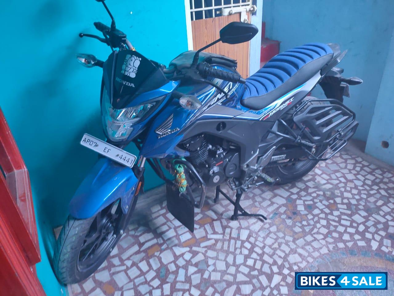 Used 18 Model Honda Cb Hornet 160r For Sale In Guntur Id Blue Colour Bikes4sale