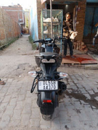 Matte Black TVS Apache RTR 200 4V