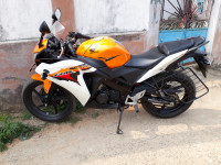 Orange Honda CBR 150R