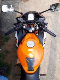 Orange Honda CBR 150R