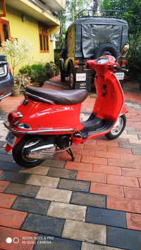 Vespa LX 125