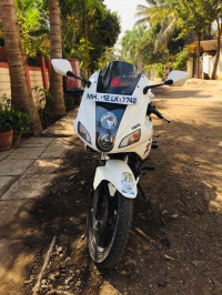 White Hero Karizma R