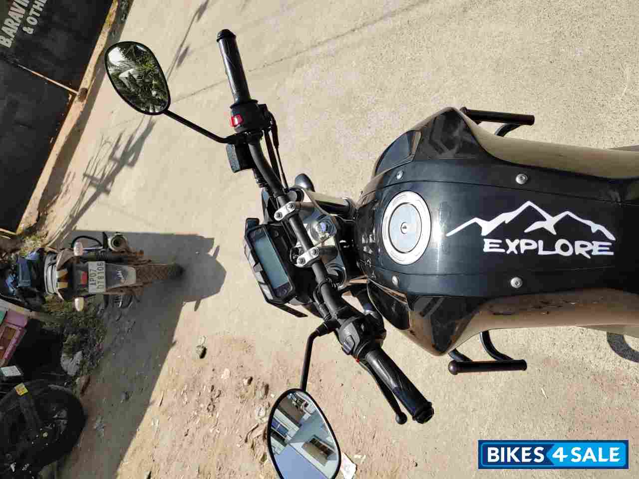 Black Yamaha FZ FI V2 Black Yamaha FZ FI V2