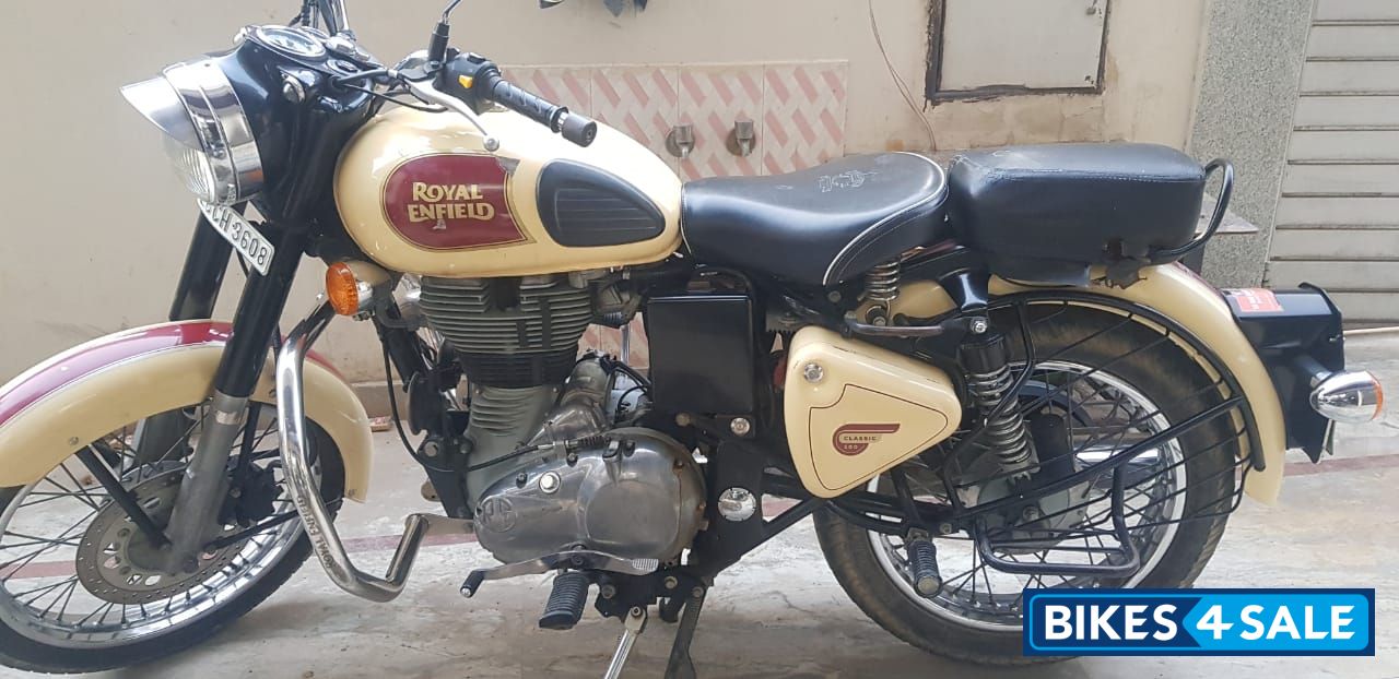 Tan Royal Enfield Classic 500