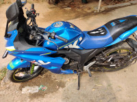 Blue Suzuki Gixxer SF