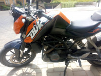 Orange KTM Duke 200