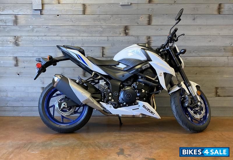 White Suzuki GSX S750