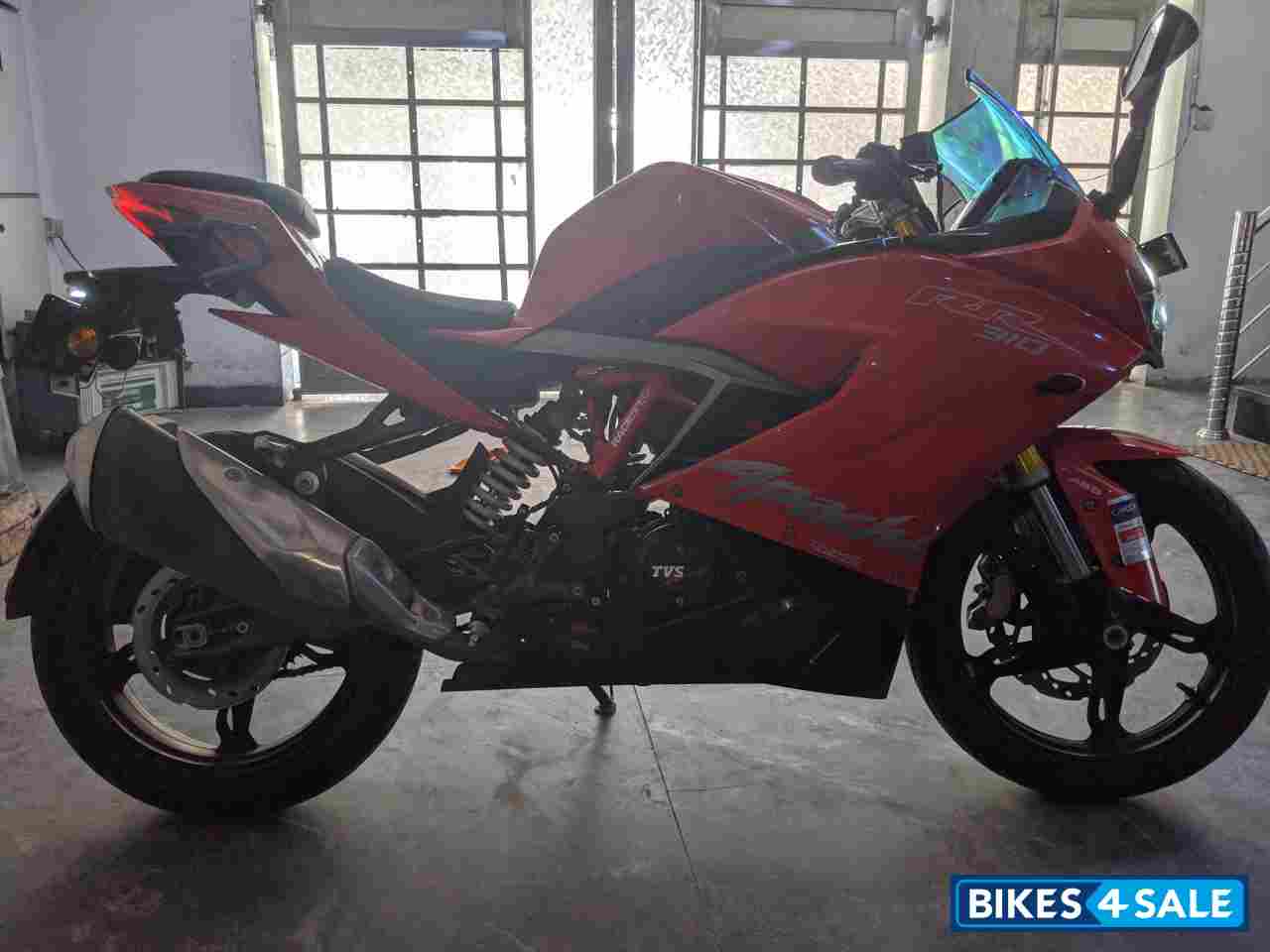 Red TVS Apache RR 310 Red TVS Apache RR 310