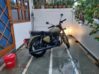 Sandstorm Signals Royal Enfield