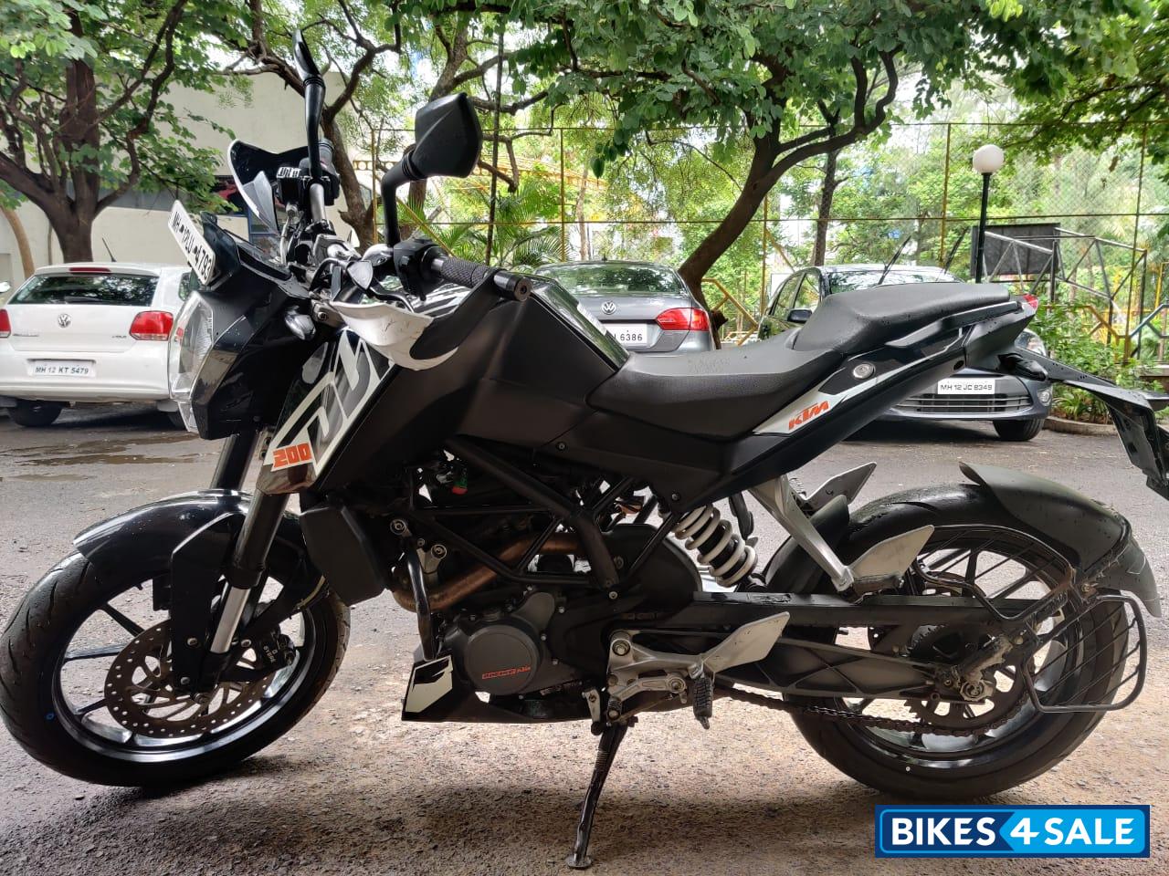 Ktm duke 200 new deals model 2015 price