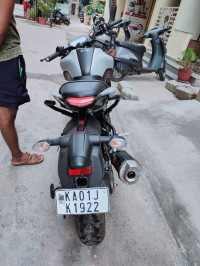 Whit And Block Yamaha MT-15 BS6