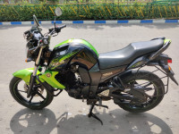 Parrot Green Yamaha FZ-S