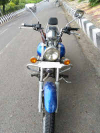 St.blue Bajaj Avenger 220 DTS-i