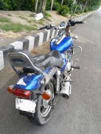 St.blue Bajaj Avenger 220 DTS-i