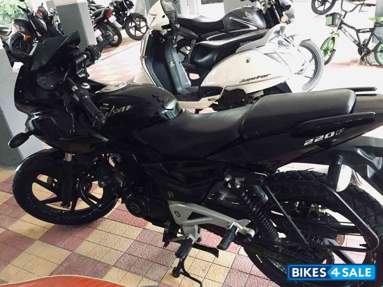 pulsar 220 second hand