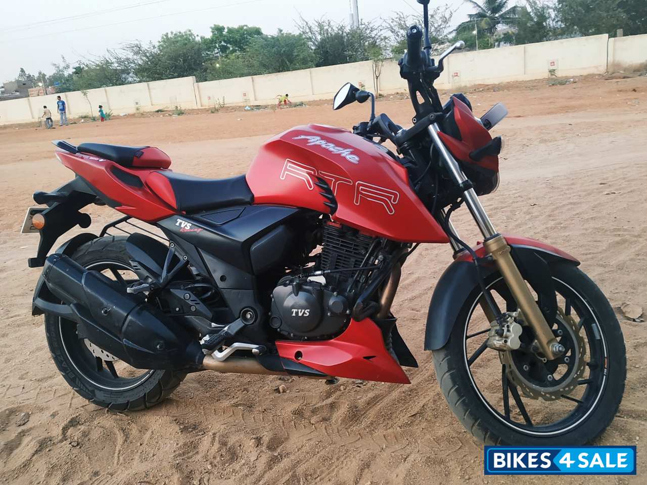 TVS Apache RTR 200 4V Race Edition 2.0