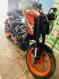 KTM Duke 125