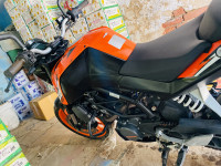 KTM Duke 125