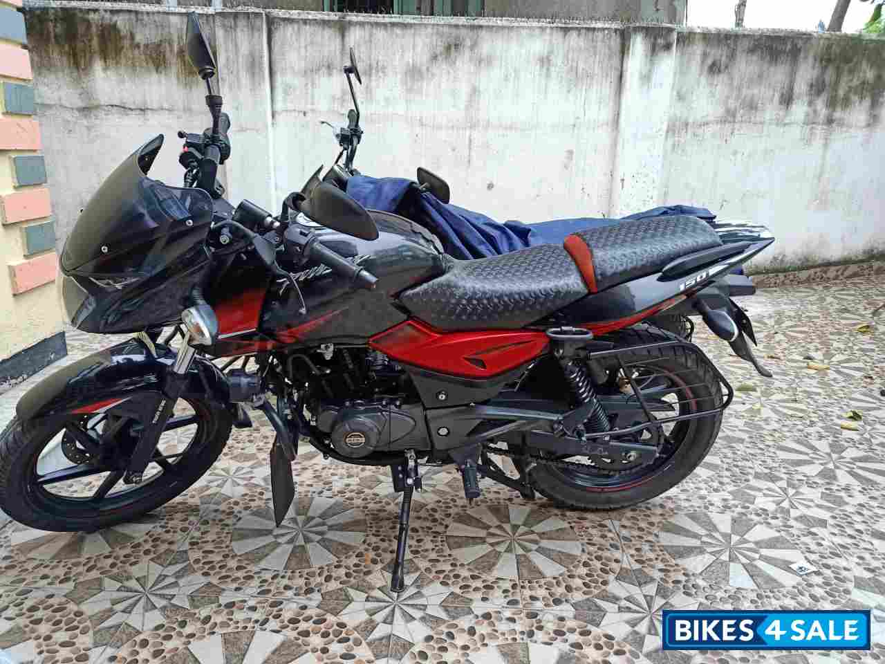 Bajaj Pulsar 150 Twin Disc