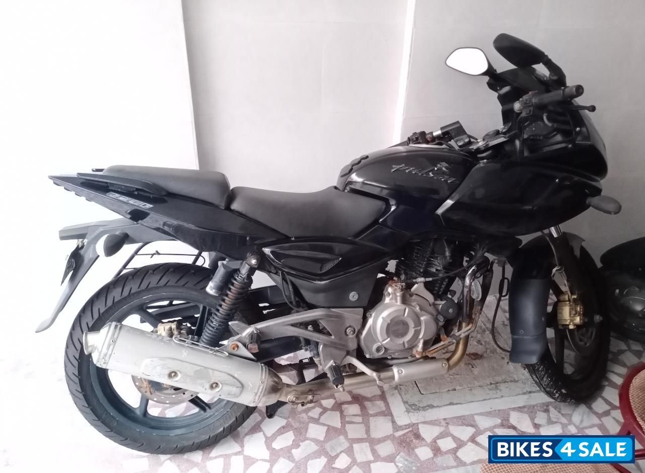 Bajaj Pulsar 220 DTSi