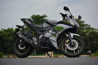 Yamaha YZF R15 V2