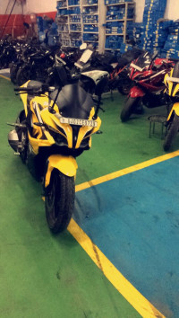 Bajaj Pulsar RS 200