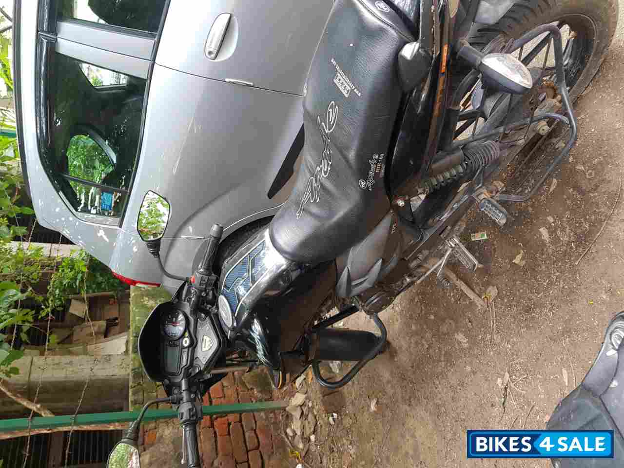 Black TVS Apache RTR 160 Black TVS Apache RTR 160