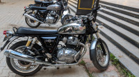 Glitter And Dust Royal Enfield Interceptor 650 Twin