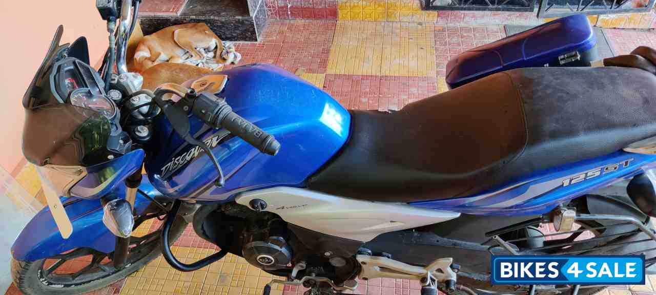 Bajaj Discover 125 ST