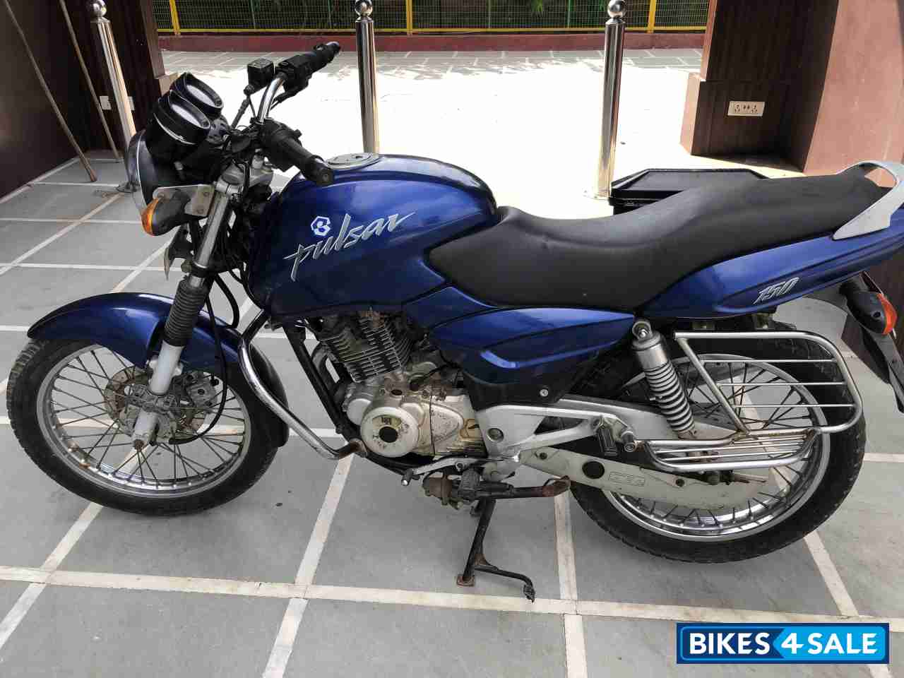 pulsar 150 old model price