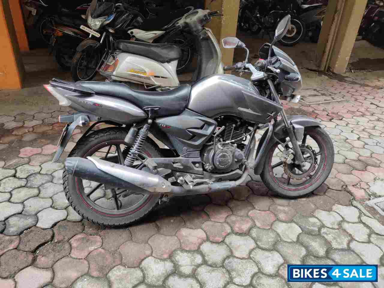 Used 09 Model Tvs Apache Rtr 160 For Sale In Pune Id Bikes4sale