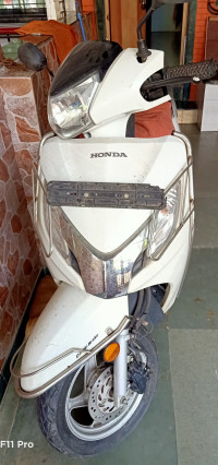 White Honda Activa 125