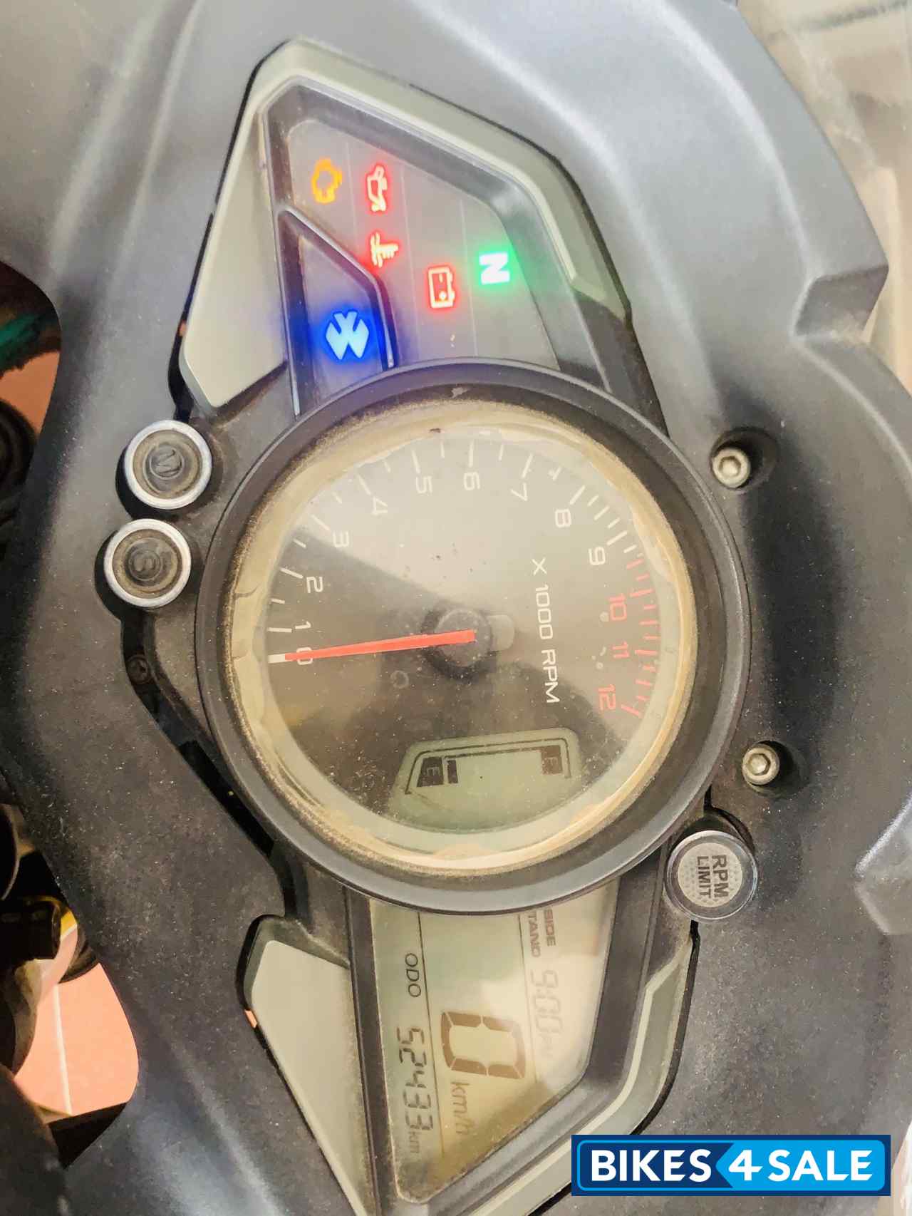 Yellow Bajaj Pulsar RS 200 Yellow Bajaj Pulsar RS 200