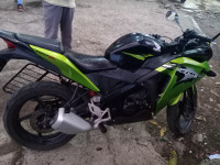 Black Green Honda CBR 150R