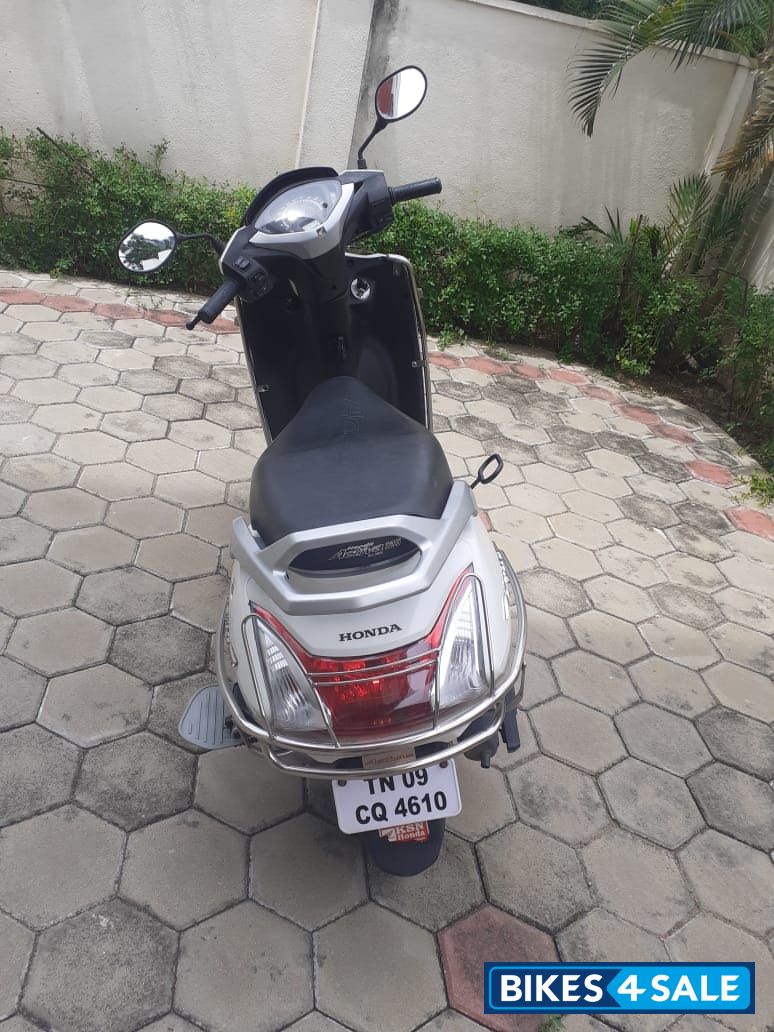 White And Black Honda Activa 125 White And Black Honda Activa 125