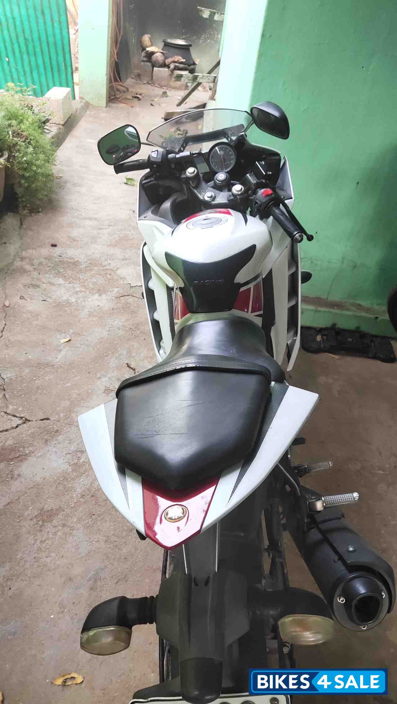 Yamaha YZF R15 Yamaha YZF R15