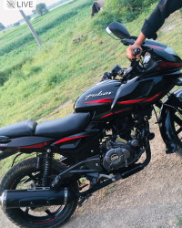 Bajaj Pulsar 220F