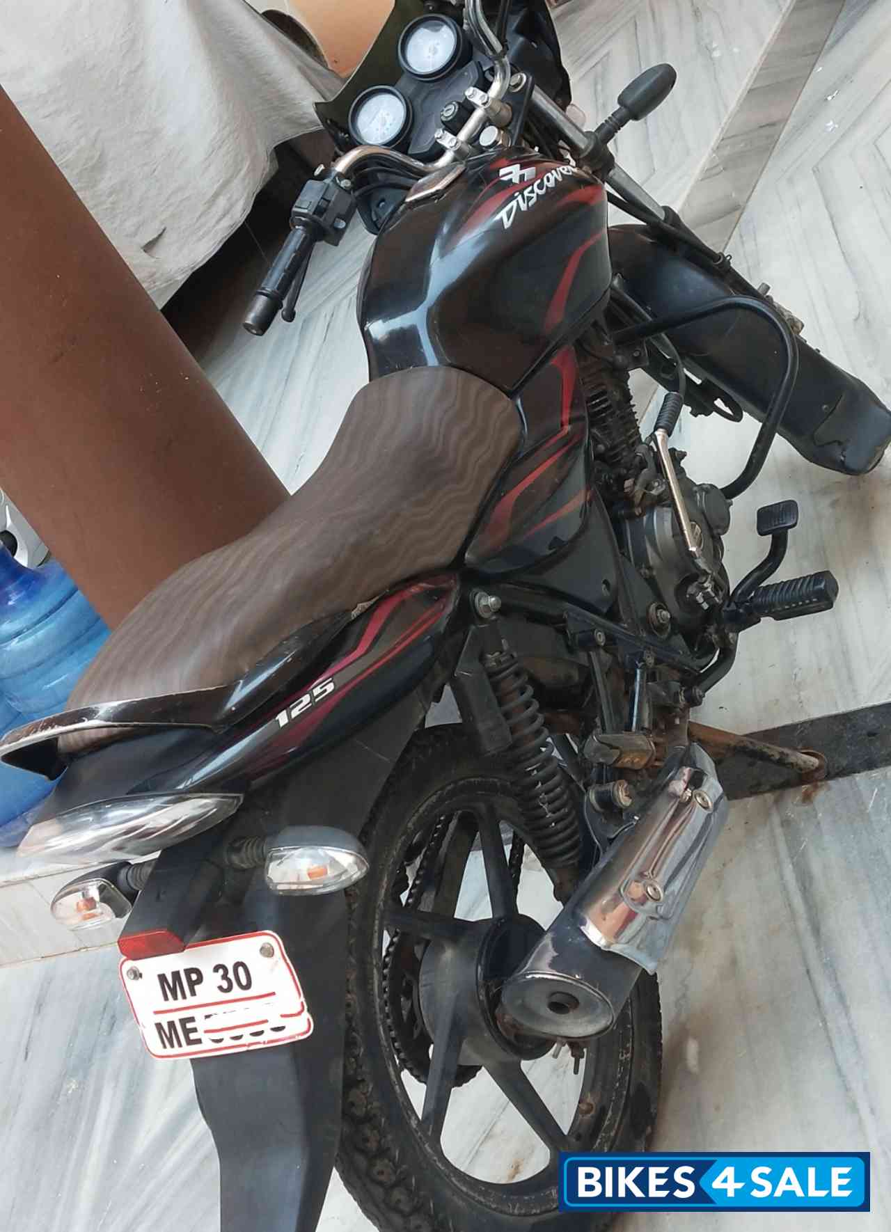 Used 2011 model Bajaj Discover 125 for sale in Bhind. ID 287581