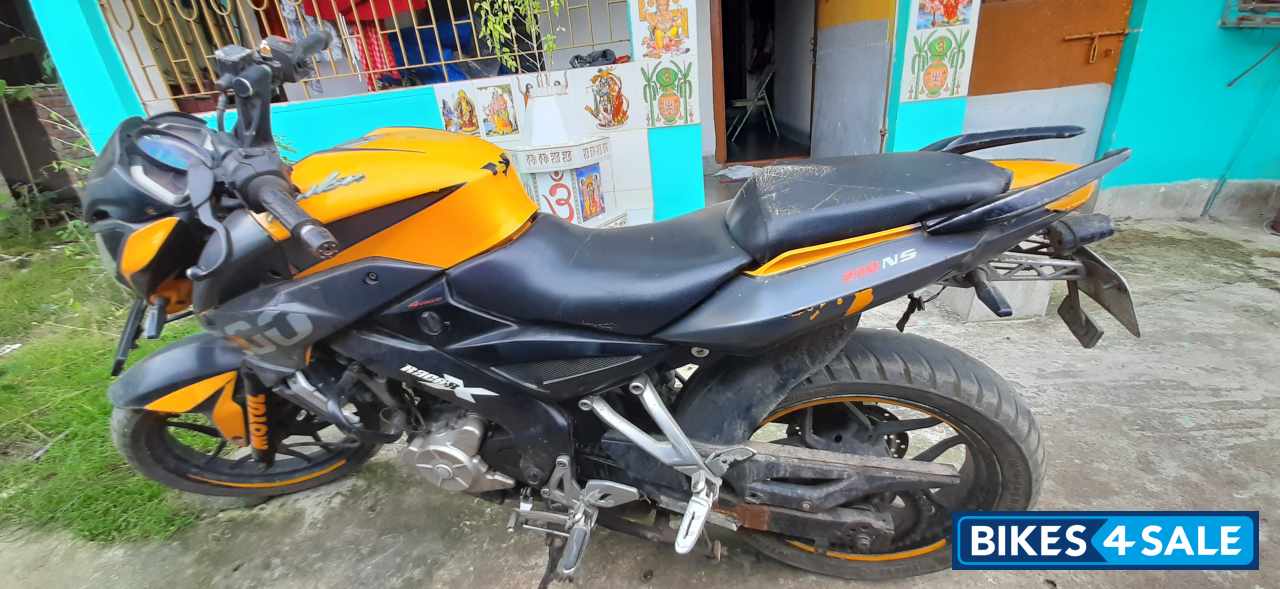 Bajaj Pulsar 200 NS