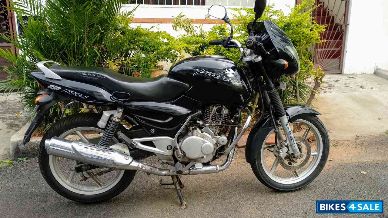 pulsar 150 old model bike