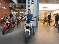 BMW G 310 R