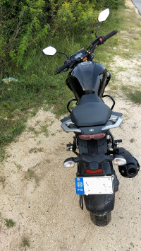 Black Yamaha FZ25