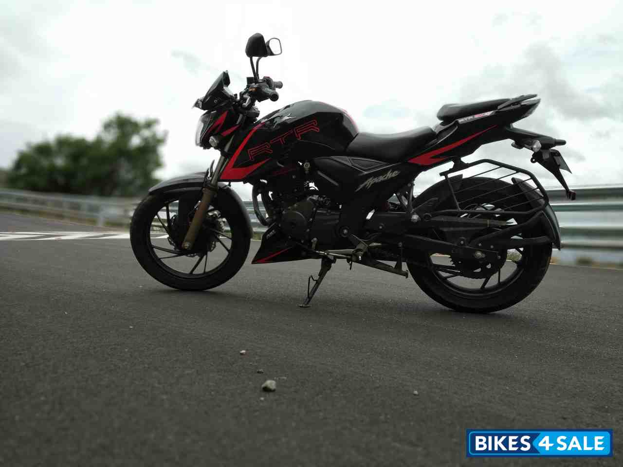 TVS Apache RTR 200 4V Race Edition 2.0