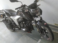 Black TVS Apache RTR 160 4V BS6