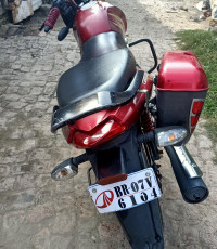 Red Mahindra Centuro NXT