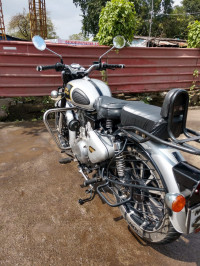 Silver Royal Enfield Classic 350